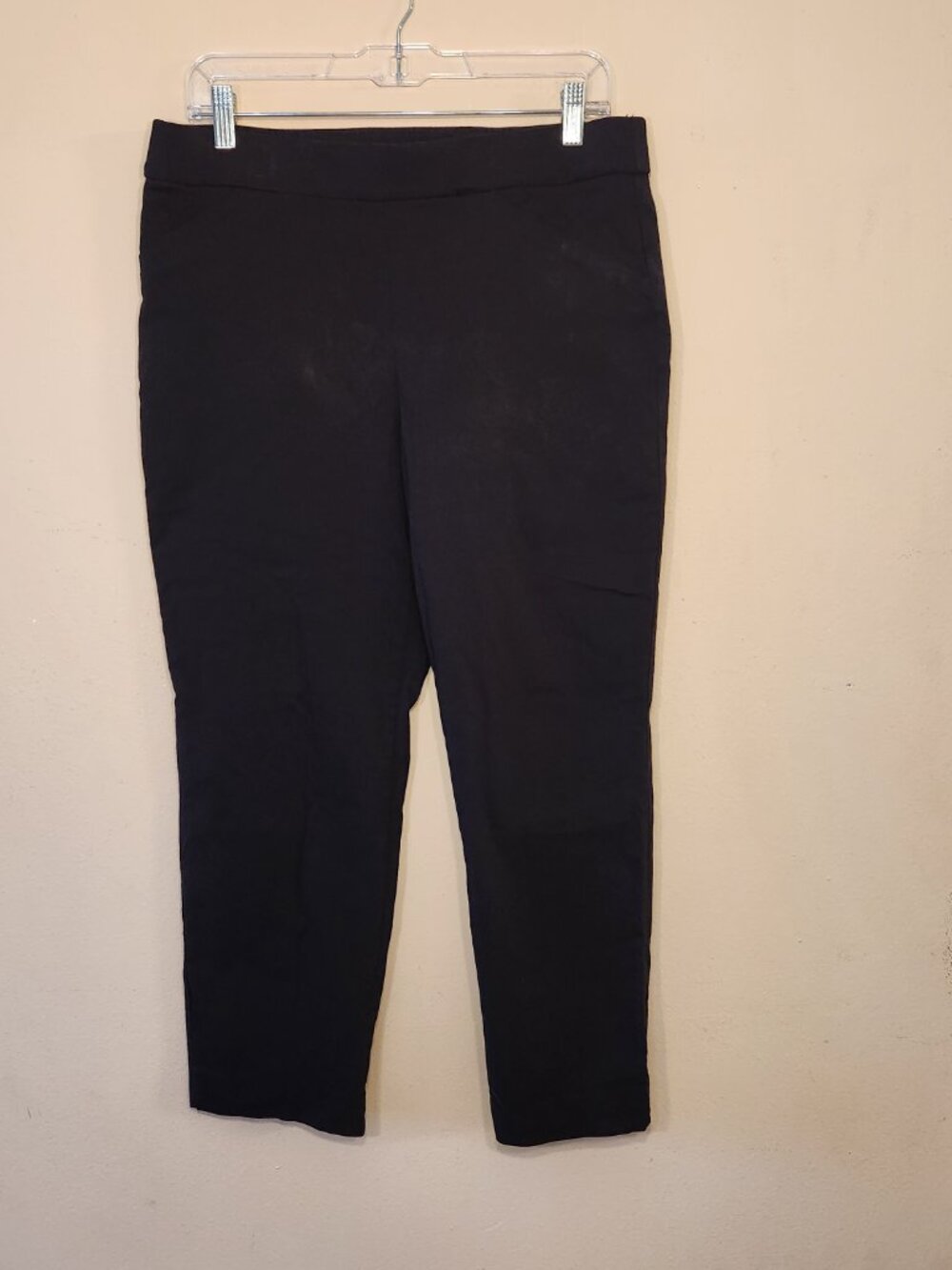 Briggs Black crop stretch pants size 12